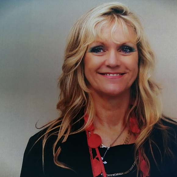 Meet your Posher, Cheryl-Maree -Shelly - Picture 2 of 2